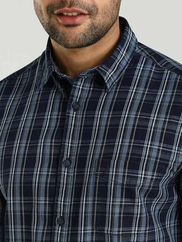 Men Checked Half Sleeve Cotton Shirt